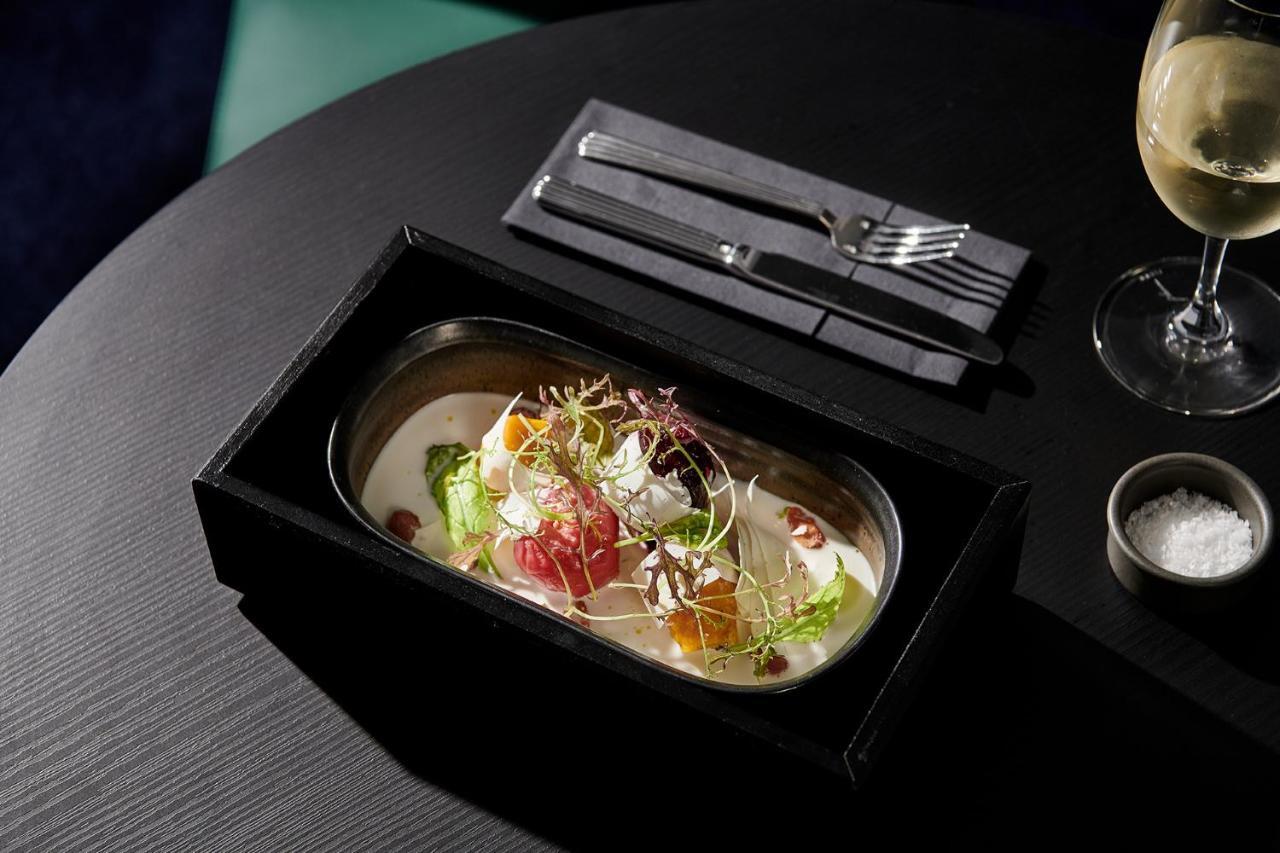 Midnight Hotel, Autograph Collection Canberra Eksteriør billede A dish at the restaurant
